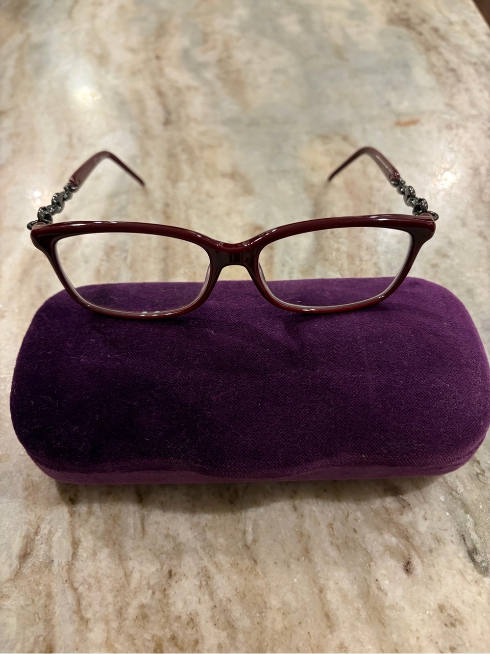 Gucci Women's Burgundy Frame with Decorative Temples and Gucci velvet case